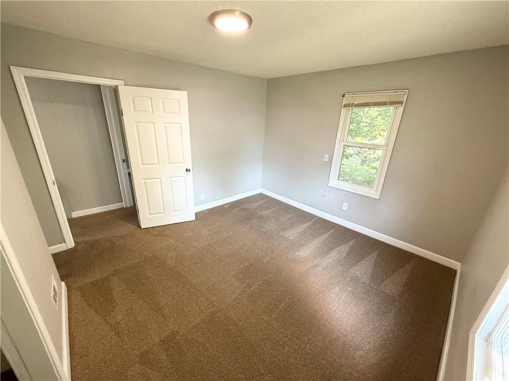 327 S Hunter Street — photo 31
