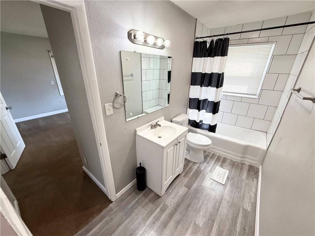 327 S Hunter Street — photo 33