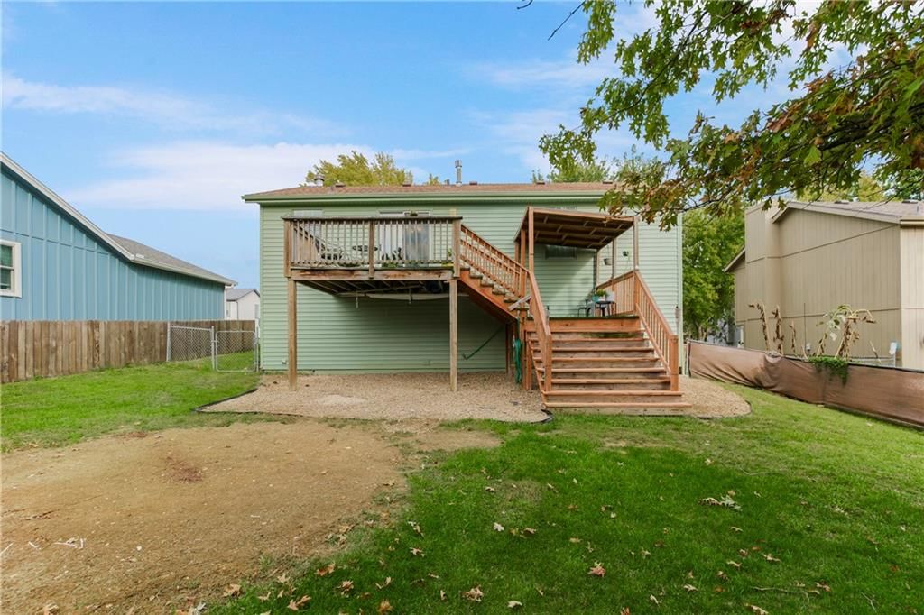 700 S DEERFIELD Drive — photo 32