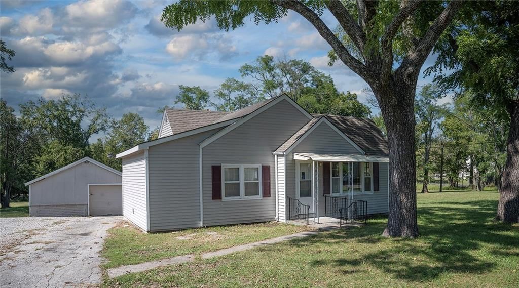 14106 Southern Road, Grandview, MO
