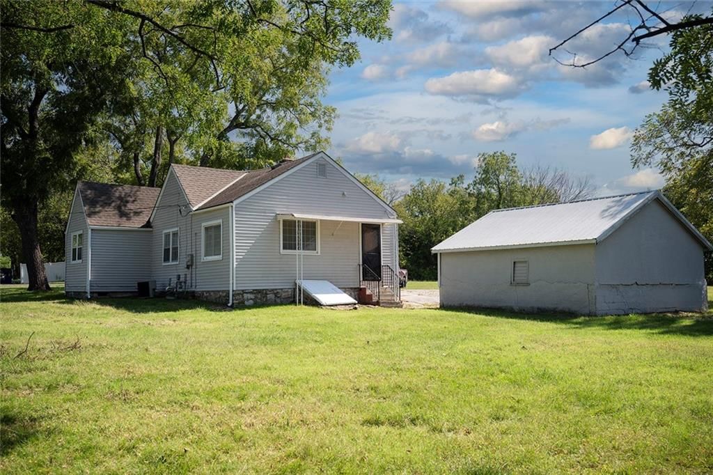 14106 Southern Road — photo 2