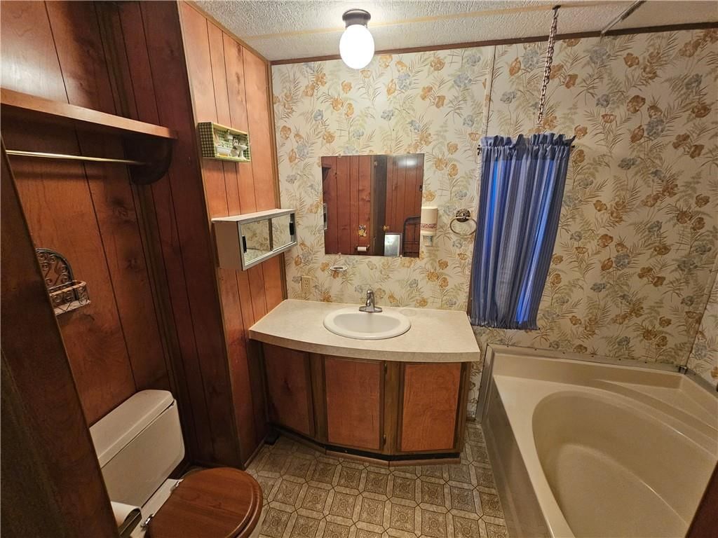406 S Summer Street — photo 12