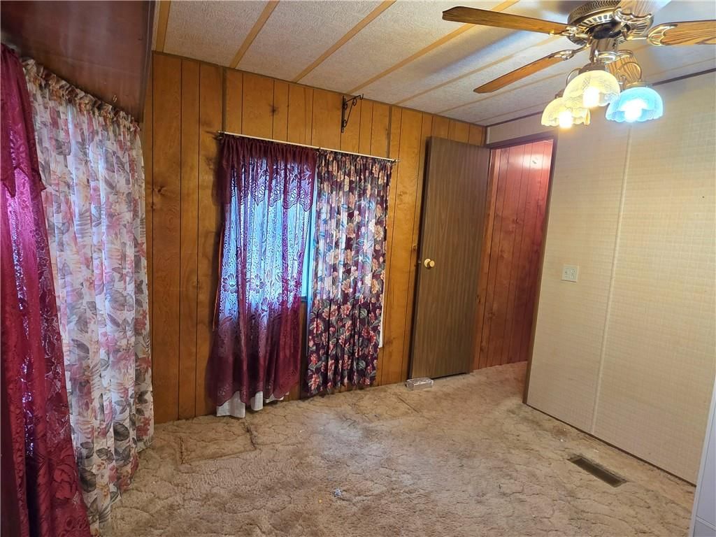 406 S Summer Street — photo 13