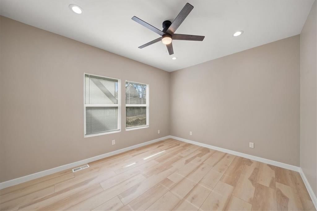 1013 Armstrong Avenue — photo 14