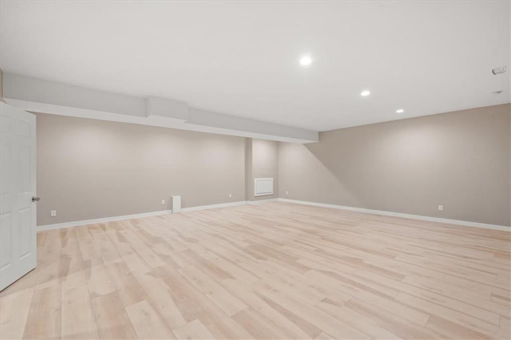 1013 Armstrong Avenue — photo 15