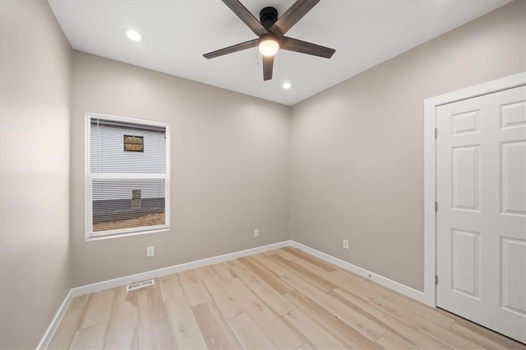 1013 Armstrong Avenue — photo 9