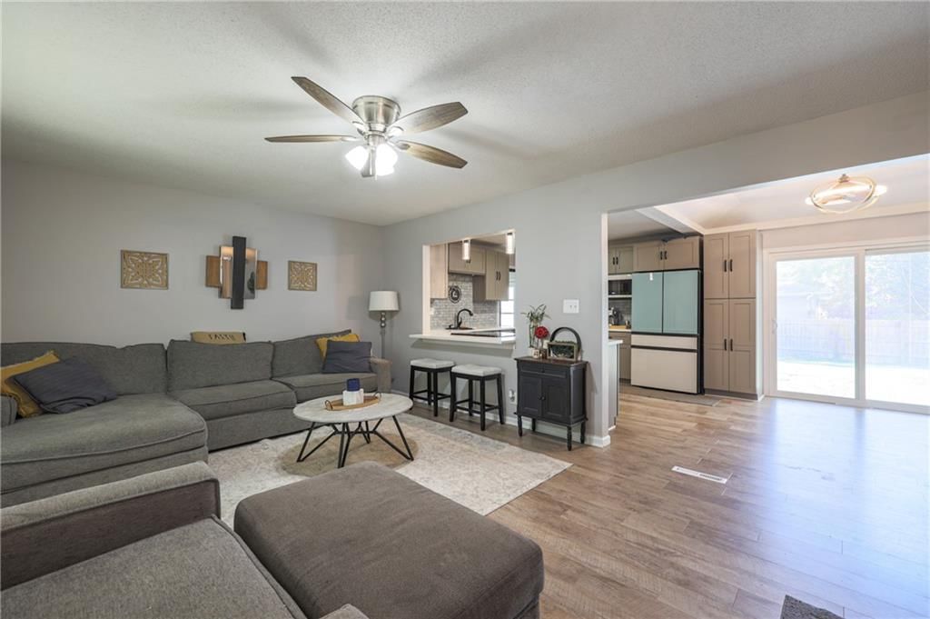 403 Ridgeway Drive — photo 4