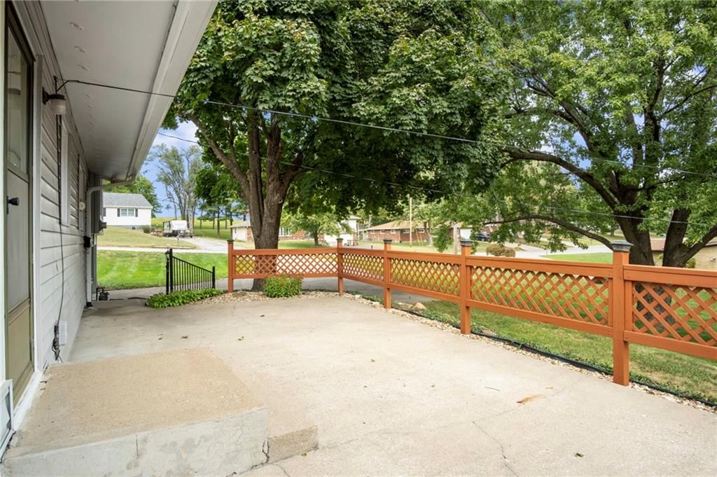1720 Linden Lane — photo 29