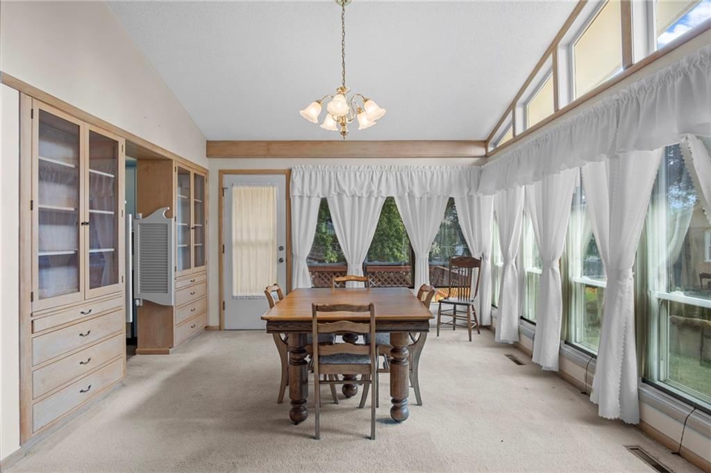 1720 Linden Lane — photo 10