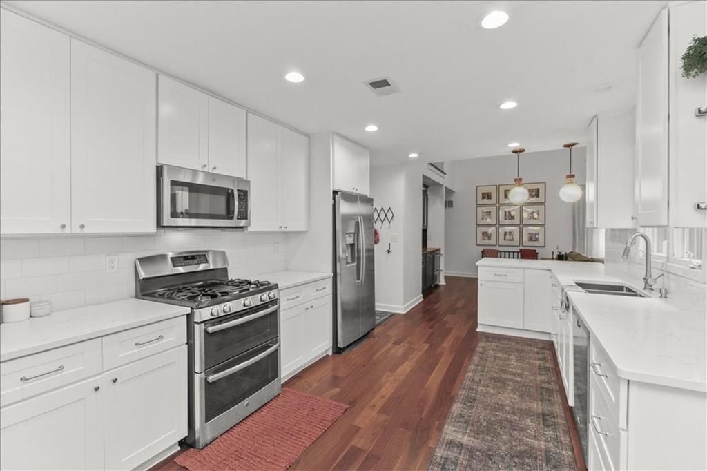 203 NE Shoreview Drive — photo 12
