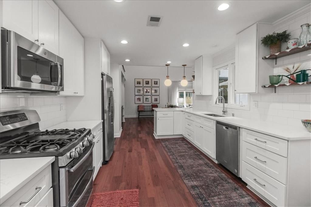 203 NE Shoreview Drive — photo 15