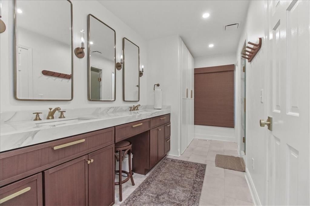 203 NE Shoreview Drive — photo 6