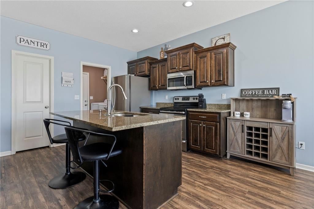 21904 Crystal Avenue — photo 12