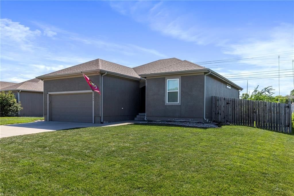 21904 Crystal Avenue — photo 3