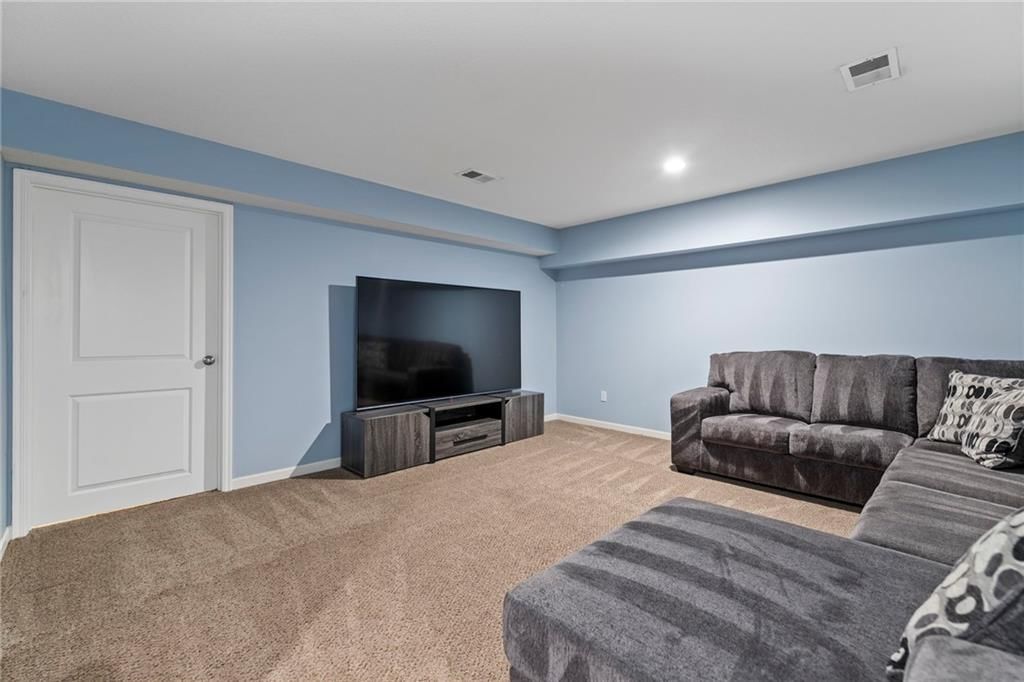 21904 Crystal Avenue — photo 22