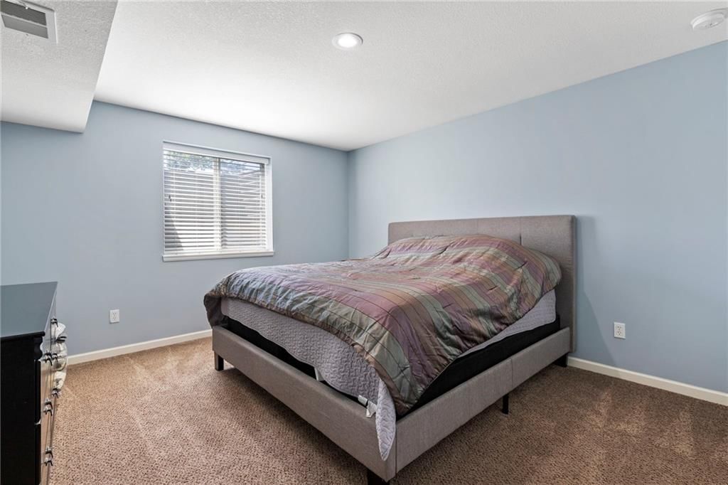 21904 Crystal Avenue — photo 29