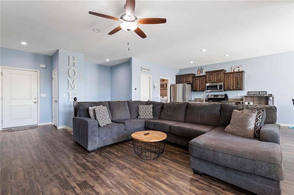 21904 Crystal Avenue — photo 4