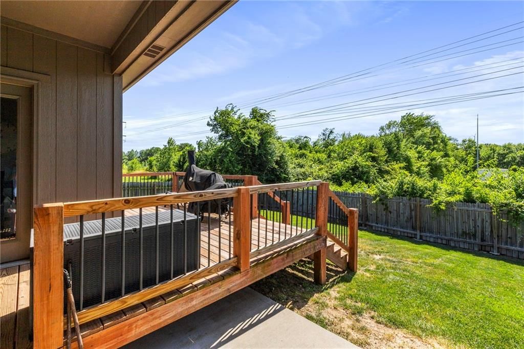 21904 Crystal Avenue — photo 34