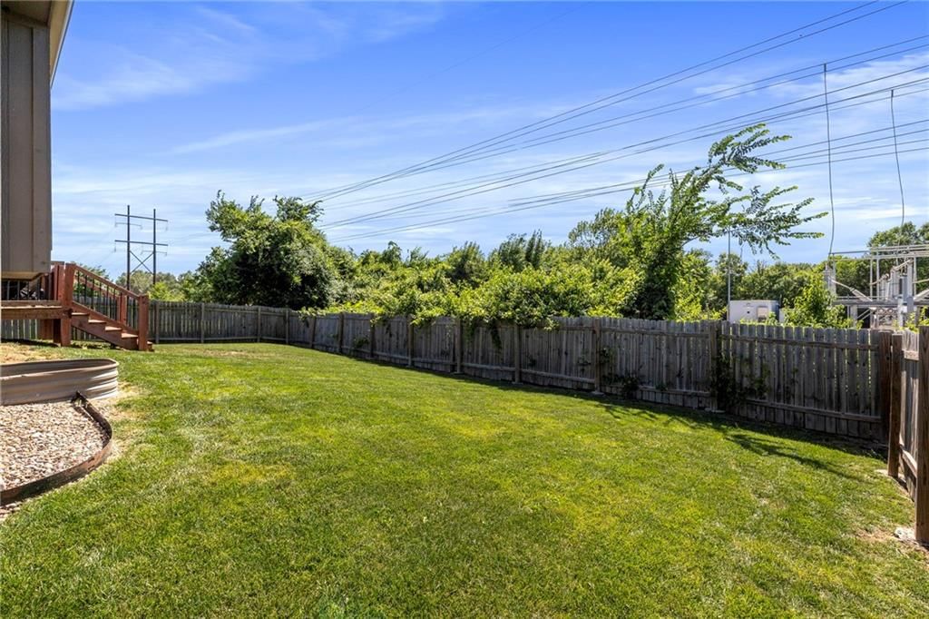 21904 Crystal Avenue — photo 36