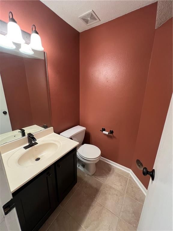 8150 N Elmwood Avenue N — photo 10