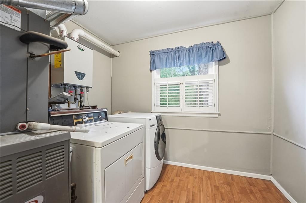 7308 W 75th Street — photo 12