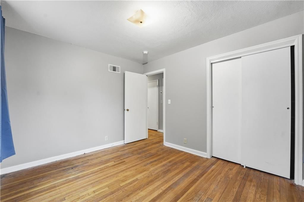 7308 W 75th Street — photo 14