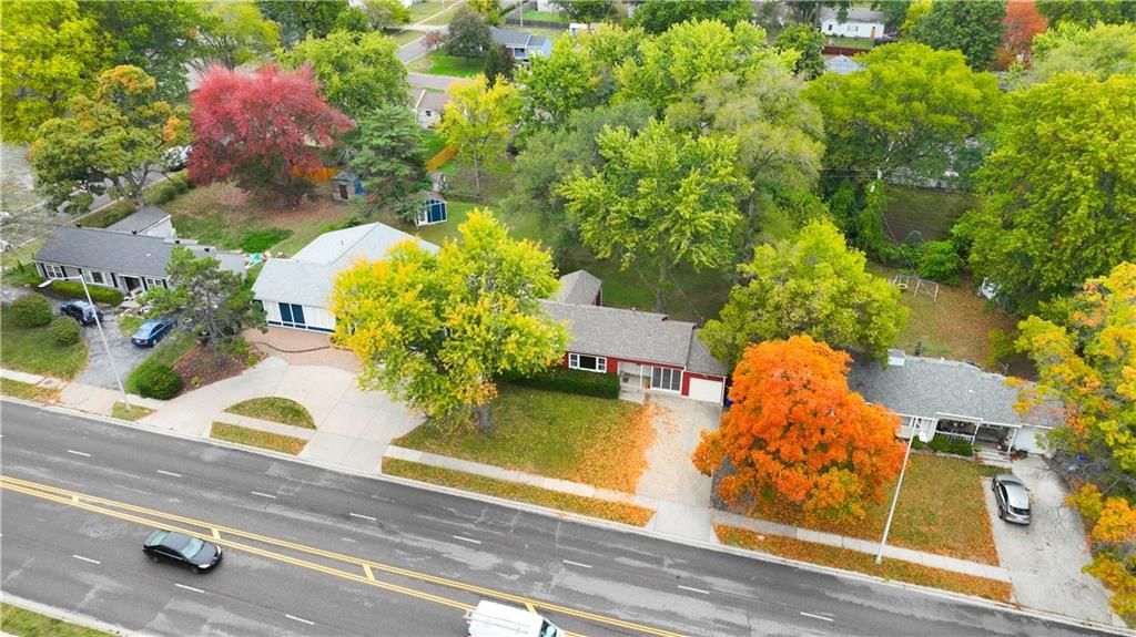 7308 W 75th Street — photo 31