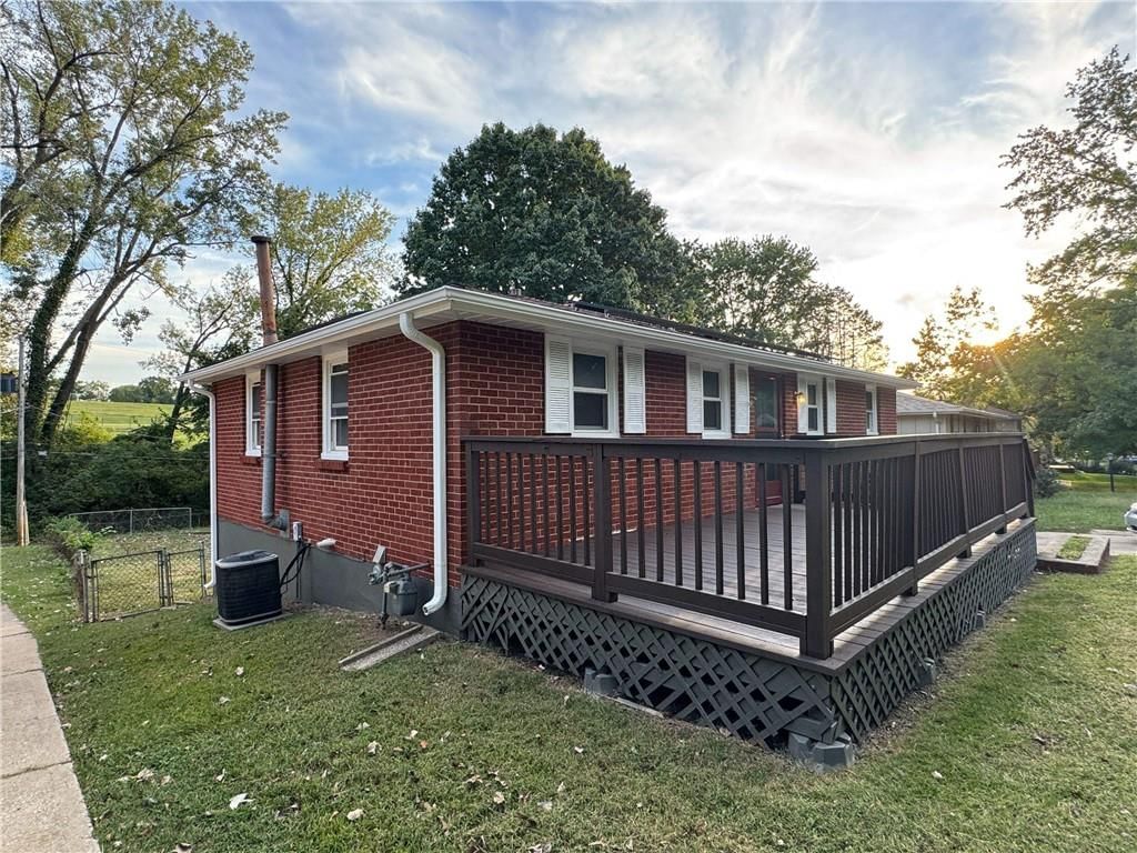 4417 NE Sunnybrook Lane — photo 9