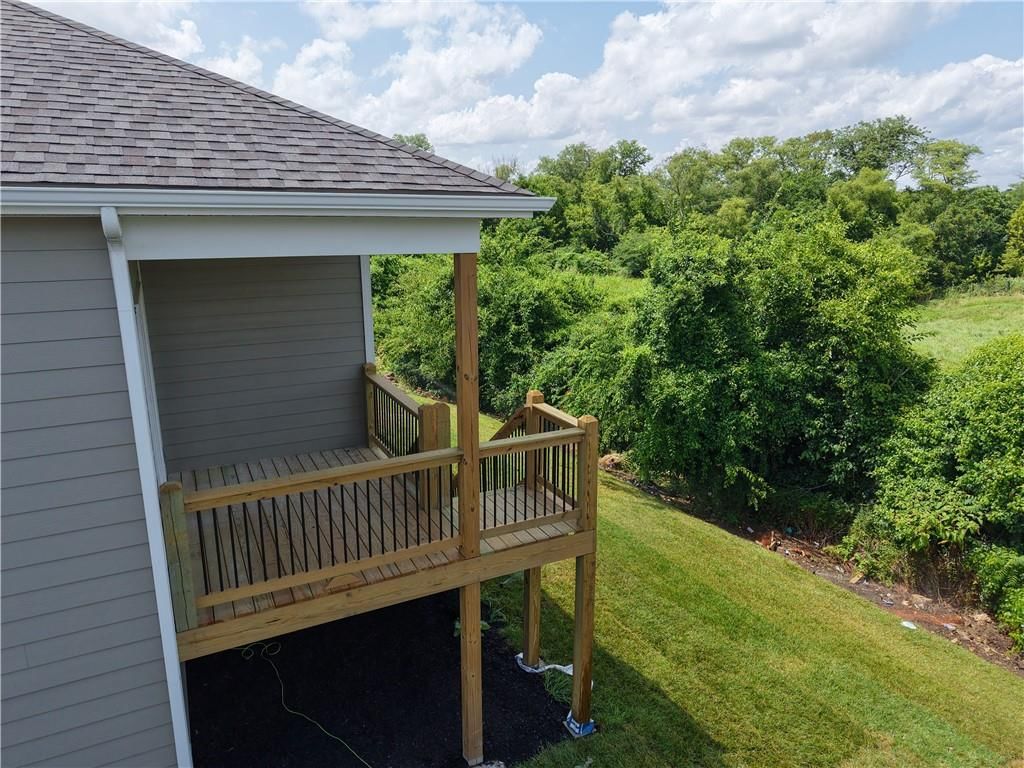 2202 Creek View Lane — photo 2