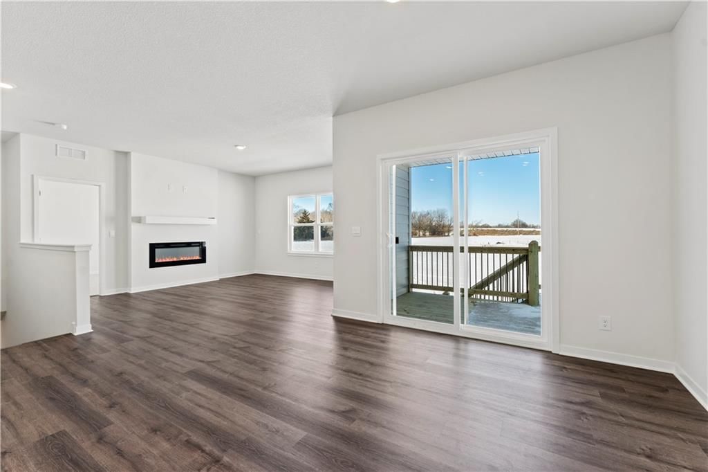 2202 Creek View Lane — photo 8