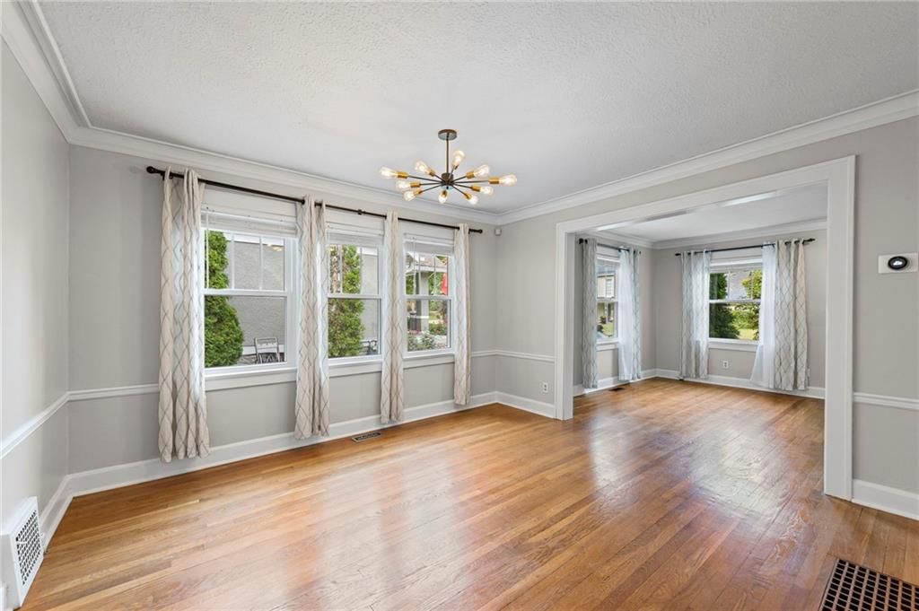 635 E 61ST Street — photo 3