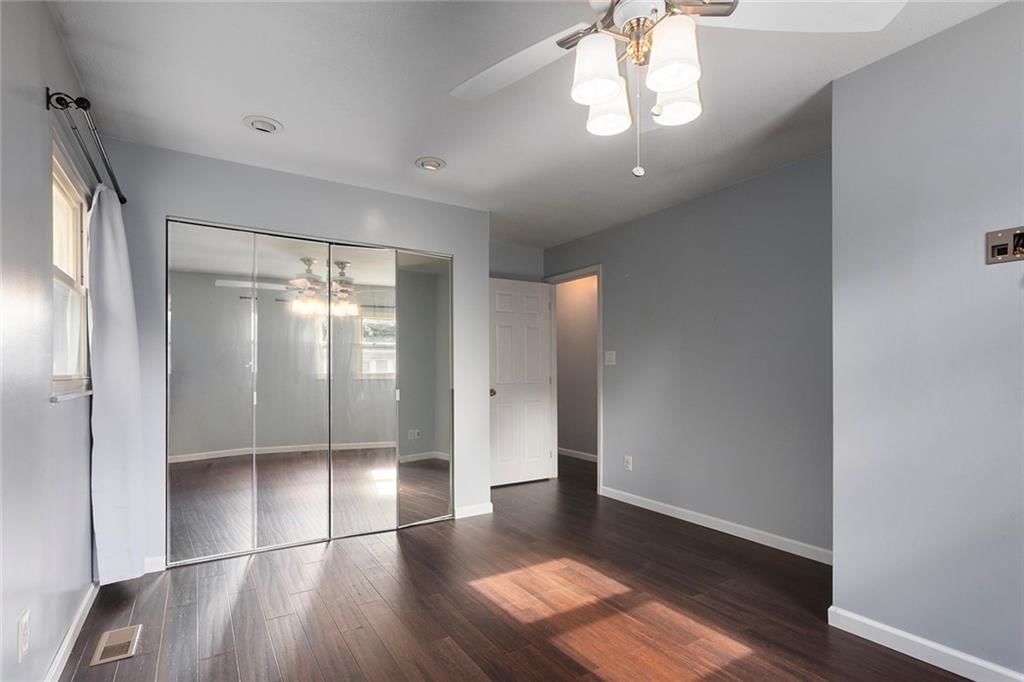 2410 Briarcliff Avenue — photo 12