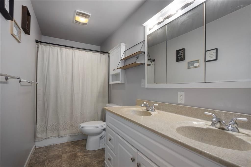 2410 Briarcliff Avenue — photo 10