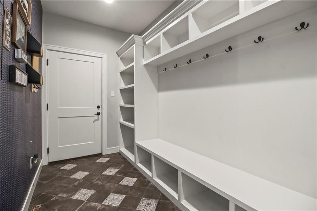 1401 NW Hickory Ridge Court — photo 12