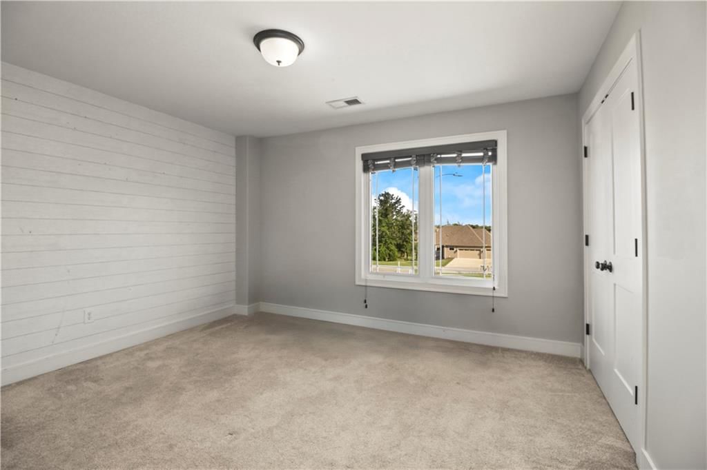 1401 NW Hickory Ridge Court — photo 21
