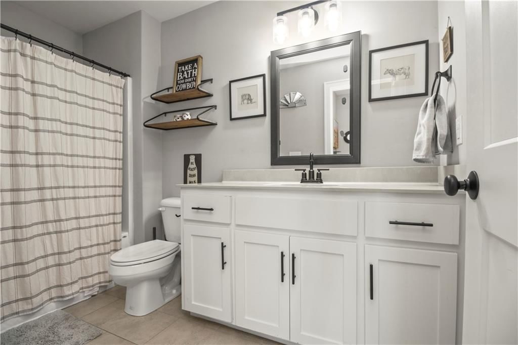 1401 NW Hickory Ridge Court — photo 25