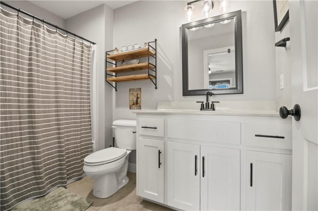 1401 NW Hickory Ridge Court — photo 26