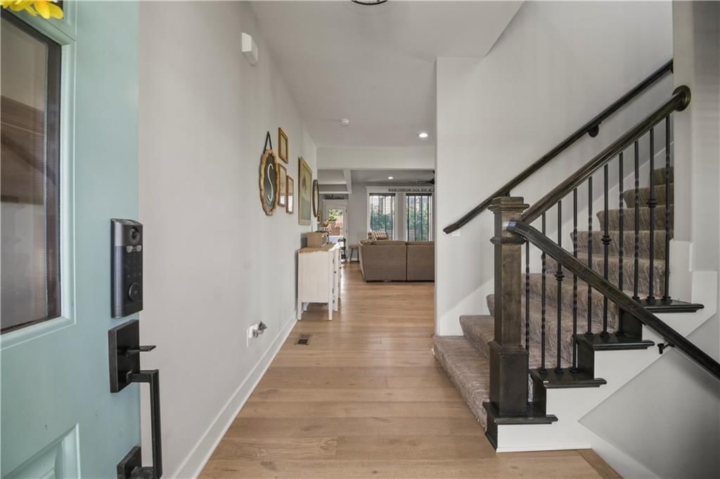 1401 NW Hickory Ridge Court — photo 5
