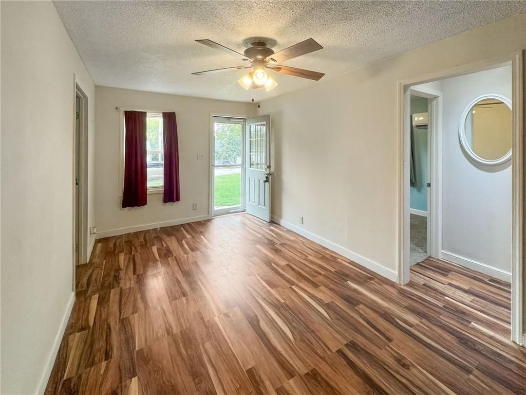 3920 N Lister Avenue — photo 4