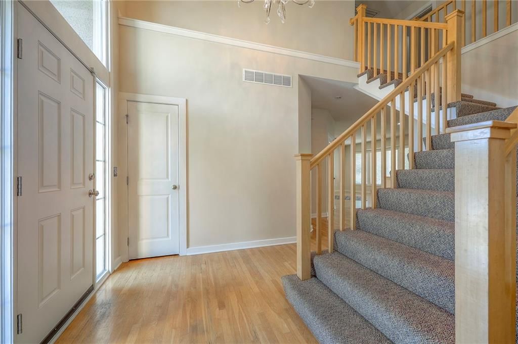 4420 Anderson Street — photo 4