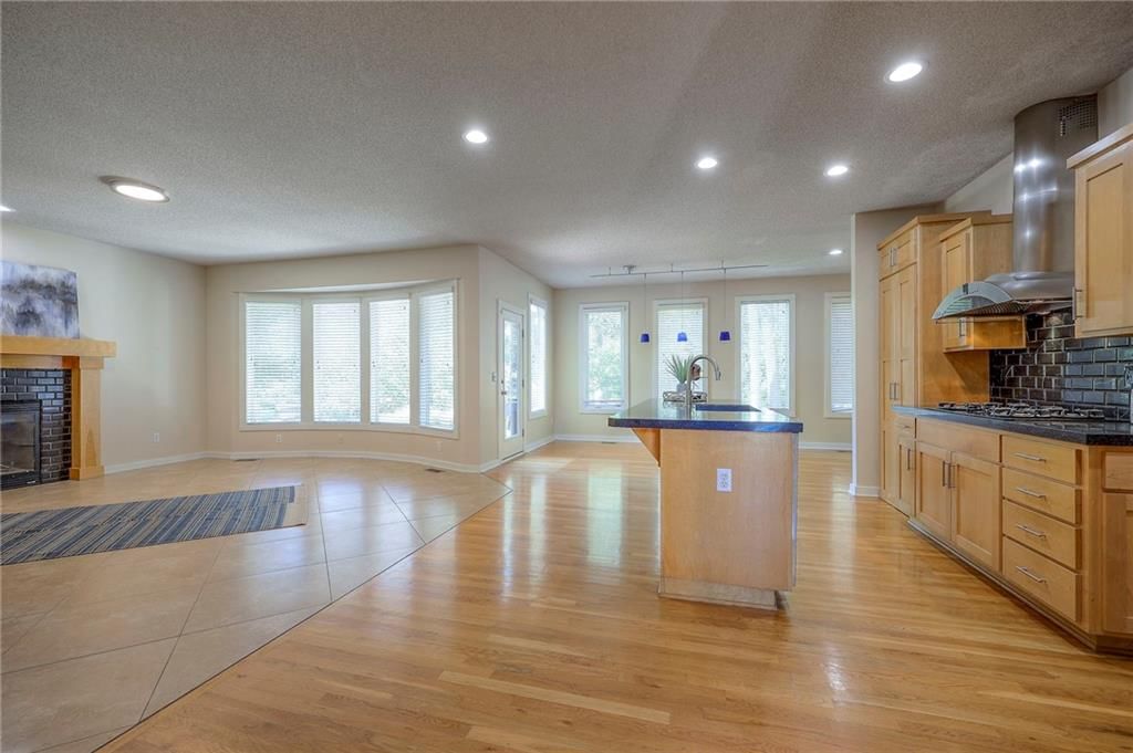4420 Anderson Street — photo 8