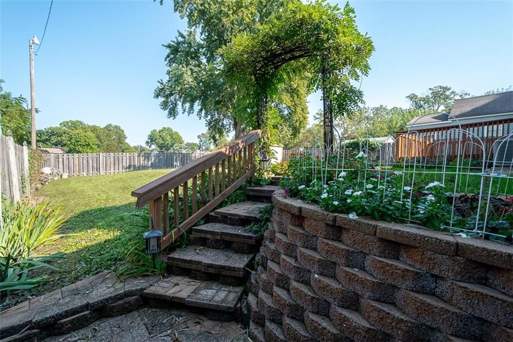 522 Buttinger Place — photo 37