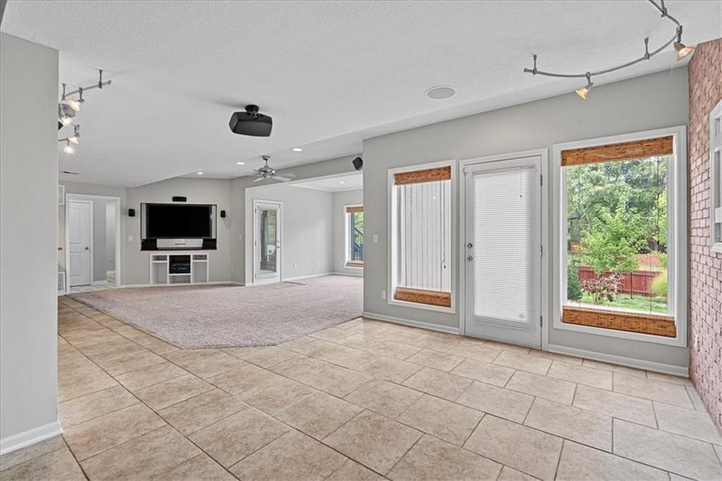 21522 W 98th Terrace — photo 31