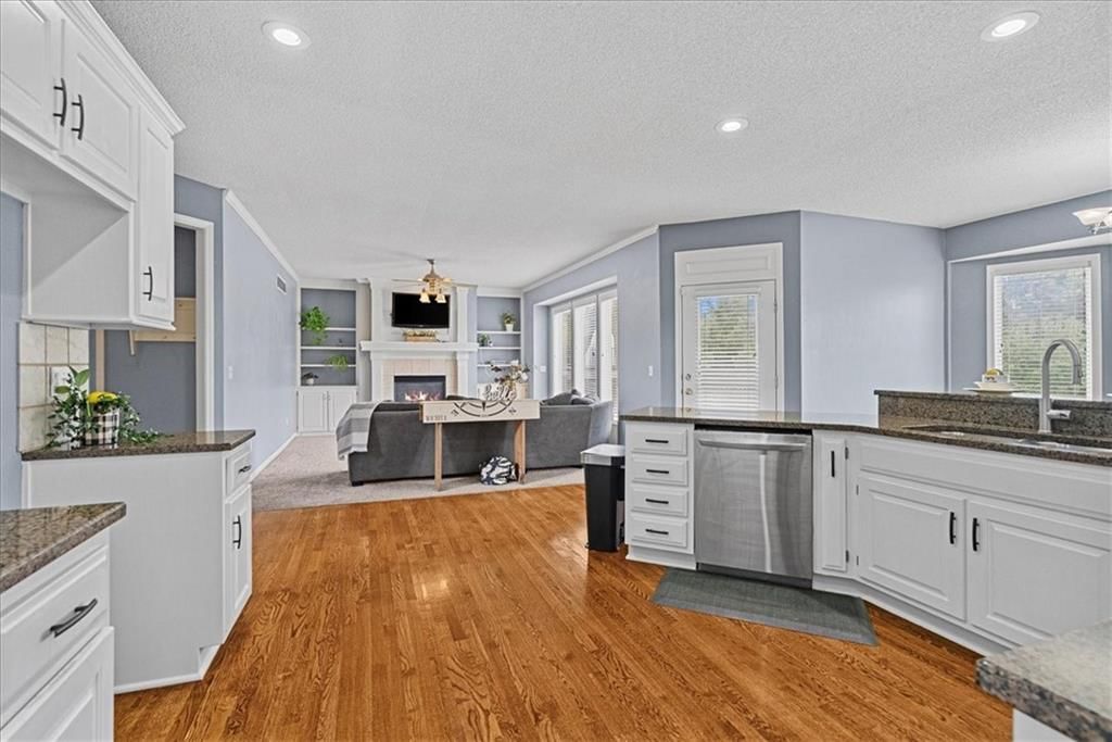 21522 W 98th Terrace — photo 6