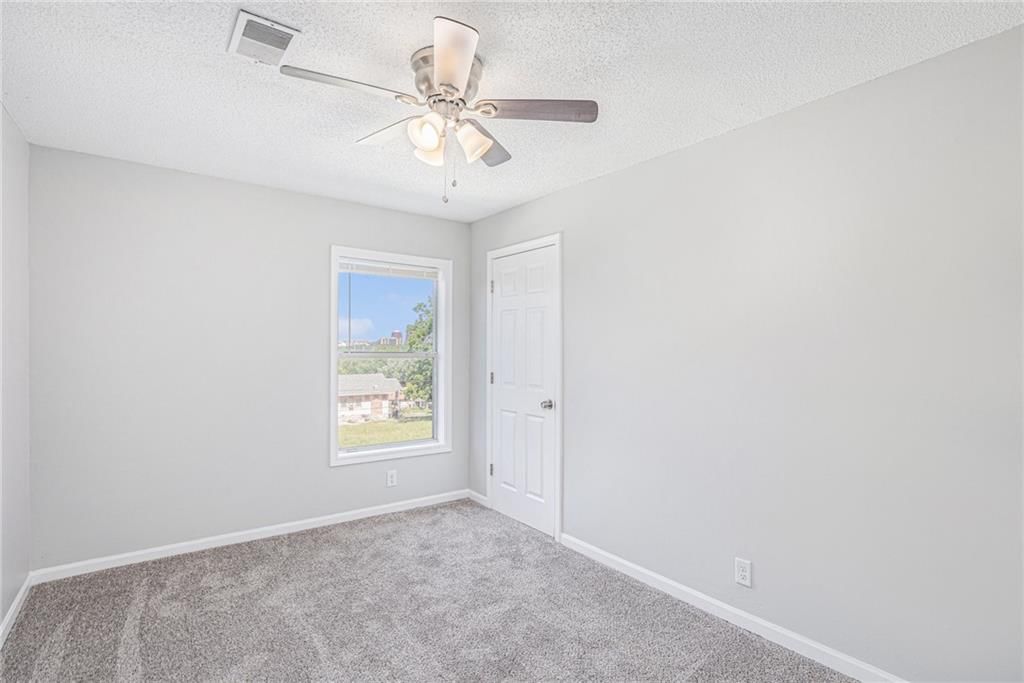 4937 Highland Avenue — photo 22