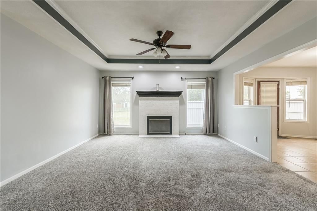 12505 E 58TH Terrace — photo 8
