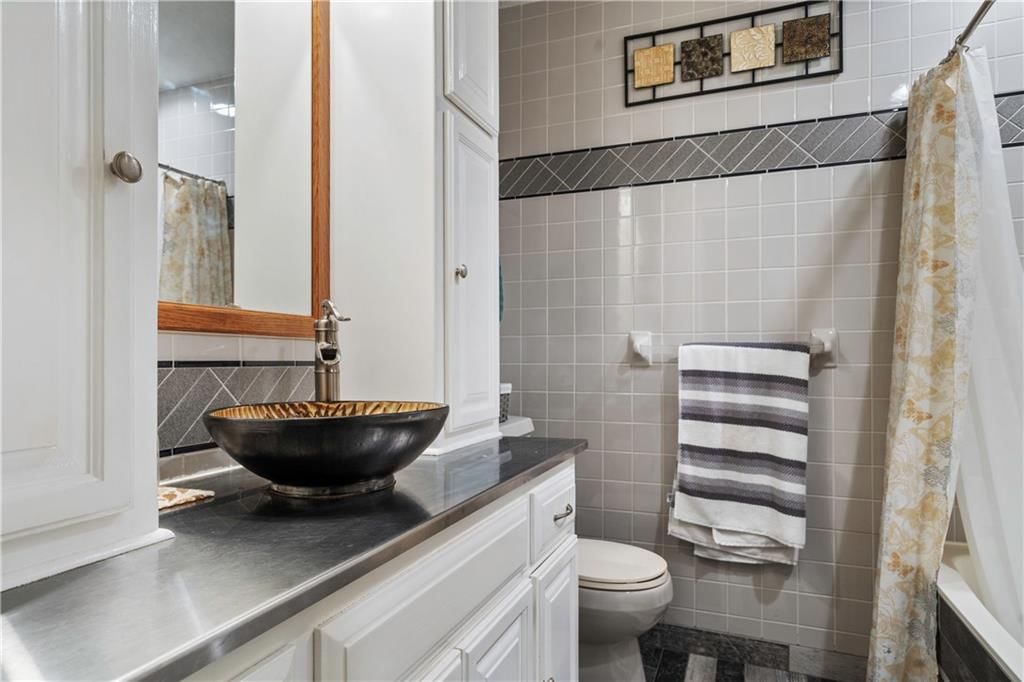 606 S Race Street — photo 23
