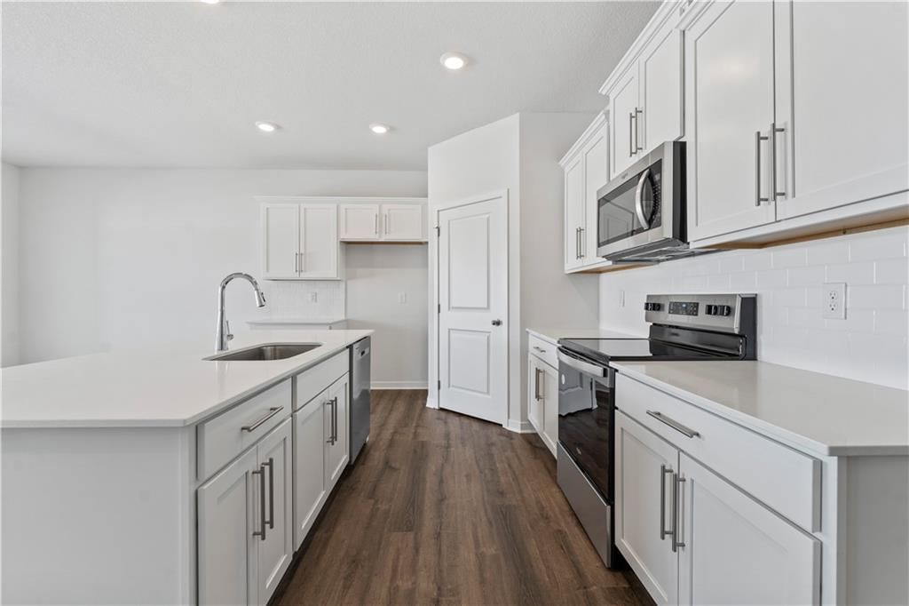 2210 Creek View Lane — photo 11