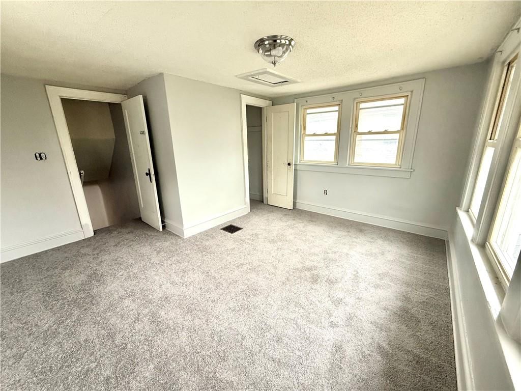 5216 Brooklyn Avenue — photo 16
