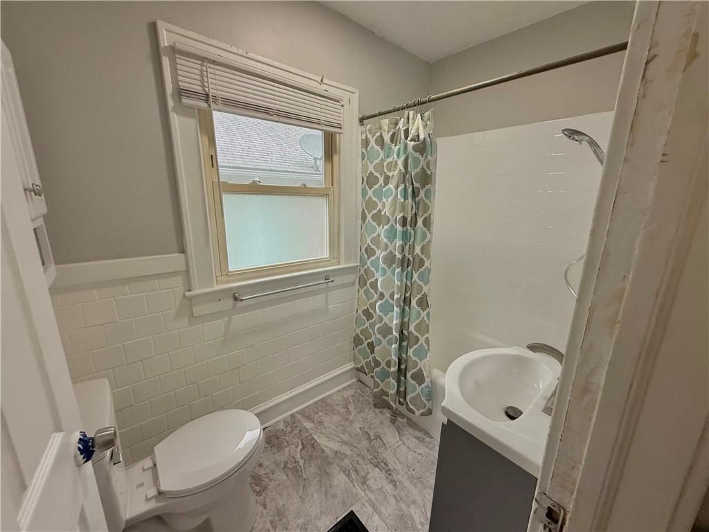 5216 Brooklyn Avenue — photo 17